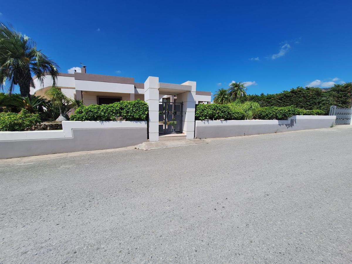 האראקי Villa Maria מראה חיצוני תמונה